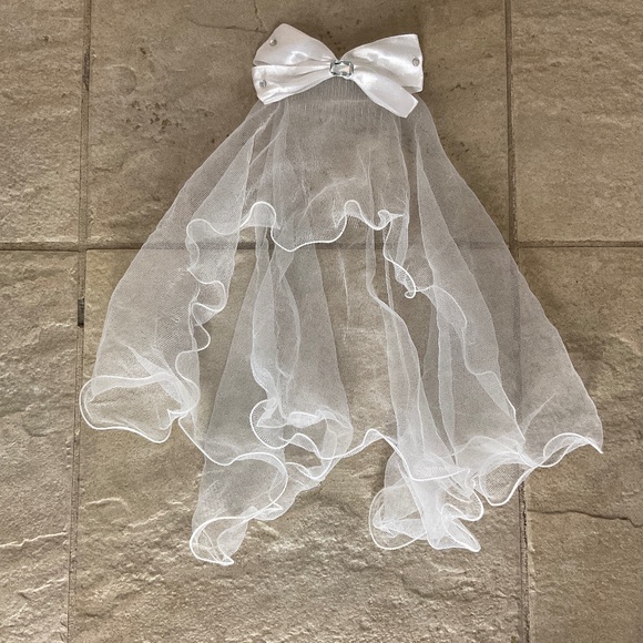 Girl’s Costume, white dress, whimsical - Picture 2 of 5